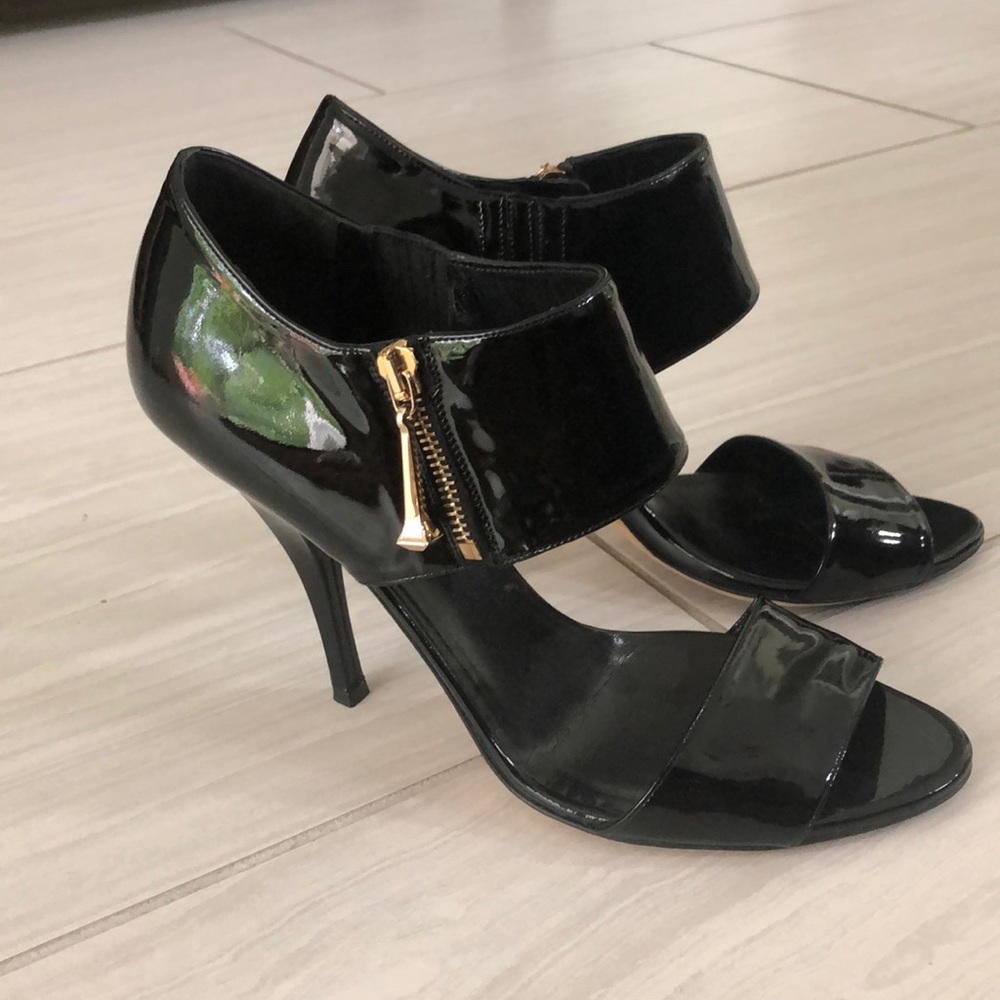 Gucci Patent Leather Sandals Black